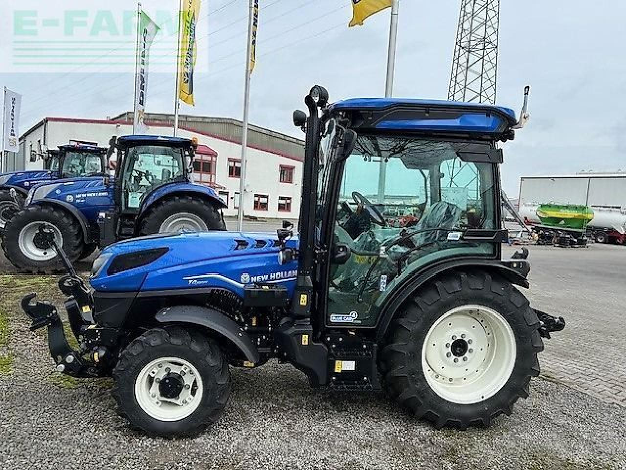 New Holland t4.100 n my19 N - Tracteur agricole: photos 2 New Holland t4.100 n my19 N - Tracteur agricole: photos 2