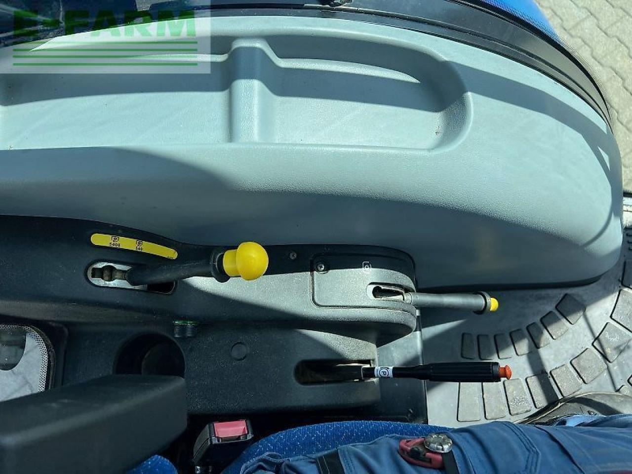 New Holland t4.75s S - Tracteur agricole: photos 5 New Holland t4.75s S - Tracteur agricole: photos 5