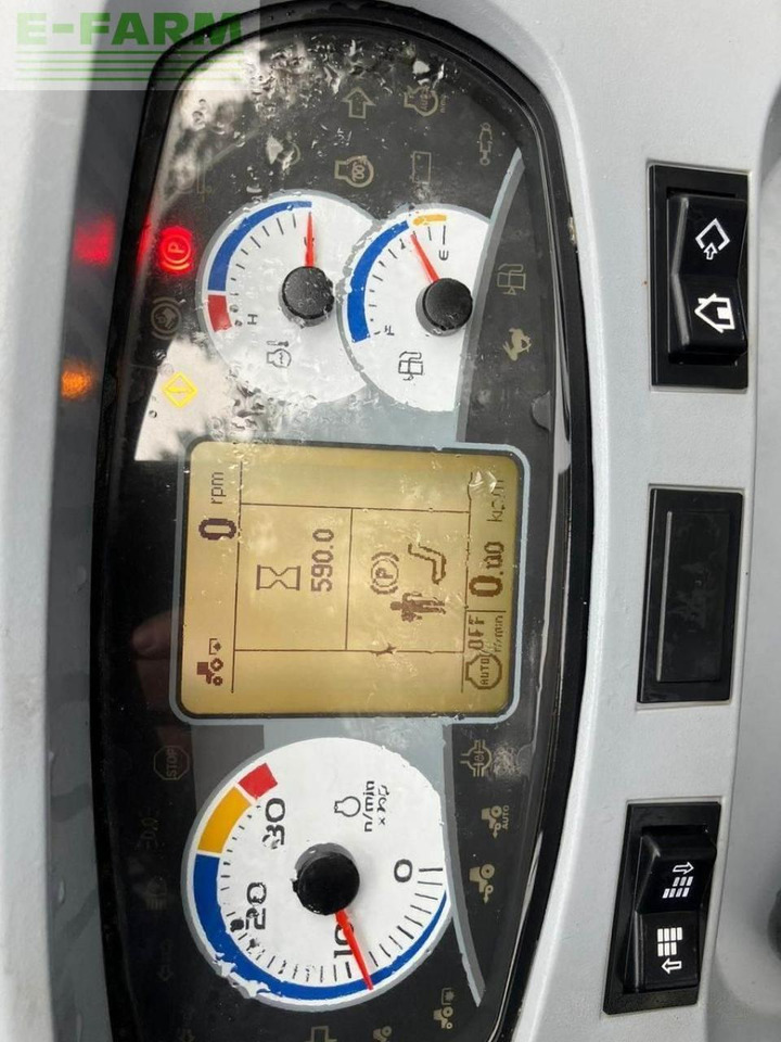 New Holland t4.80 v V - Tracteur agricole: photos 5 New Holland t4.80 v V - Tracteur agricole: photos 5