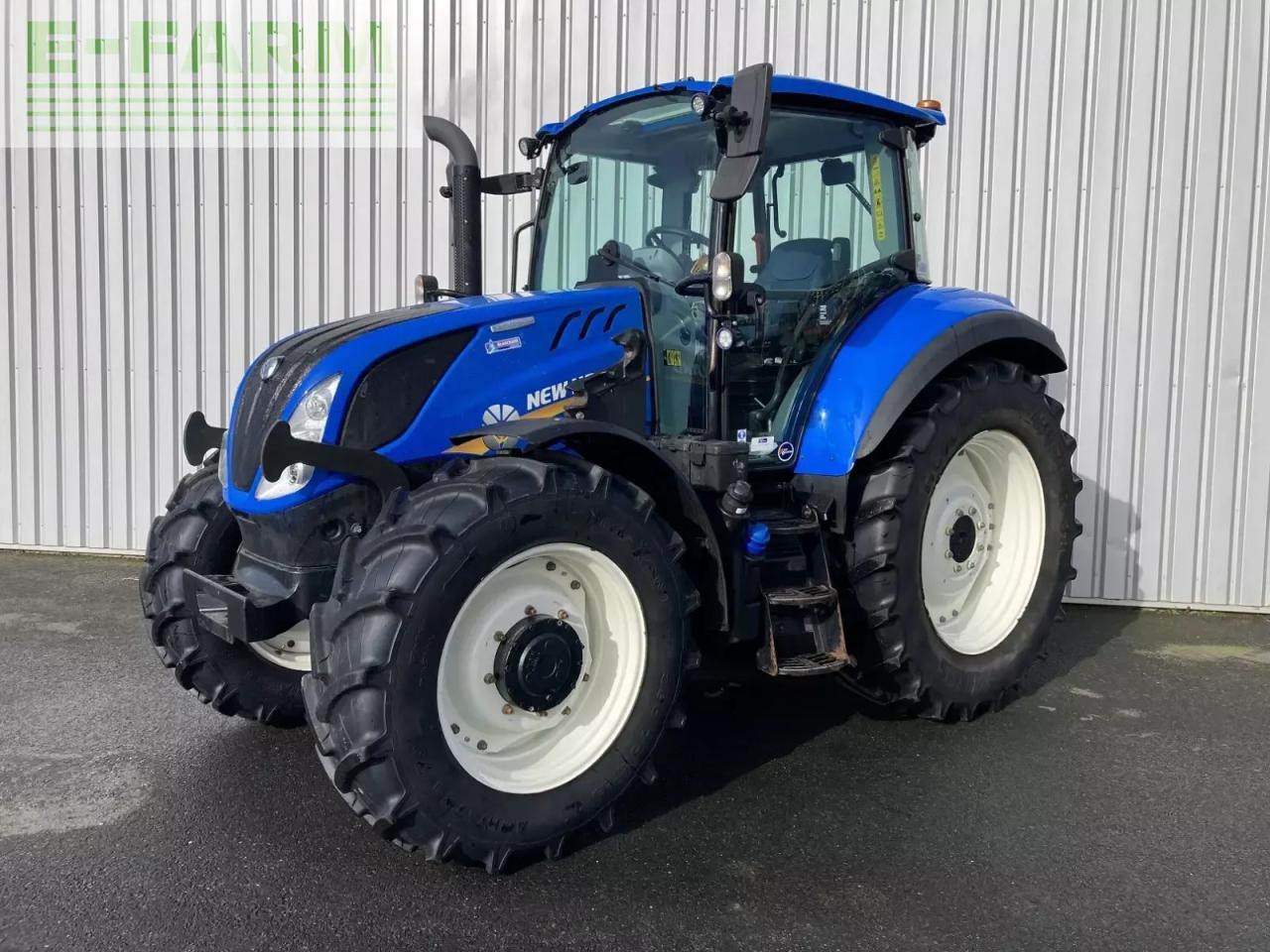 New Holland t5.100 evolution - Tracteur agricole: photos 1 New Holland t5.100 evolution - Tracteur agricole: photos 1