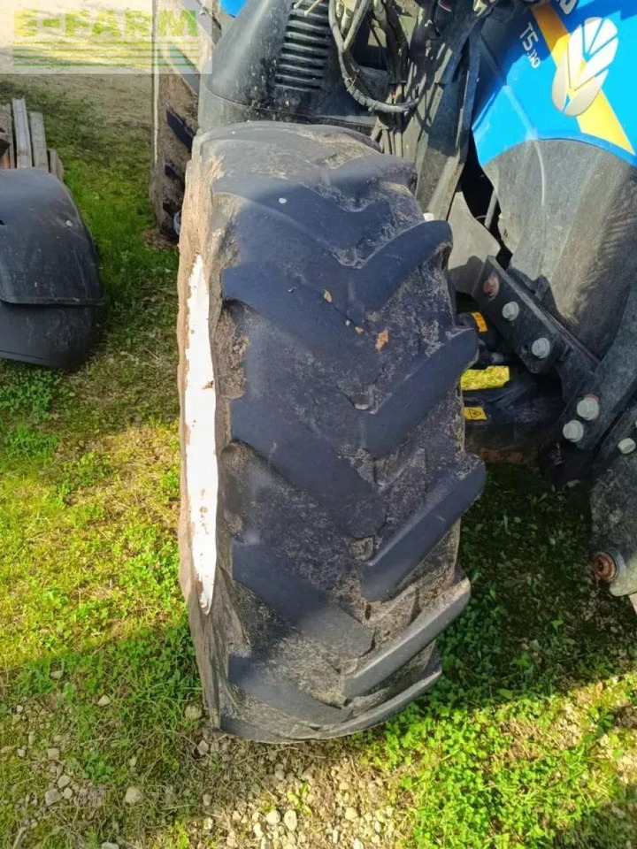 New Holland t5.110 ec EC - Tracteur agricole: photos 5 New Holland t5.110 ec EC - Tracteur agricole: photos 5