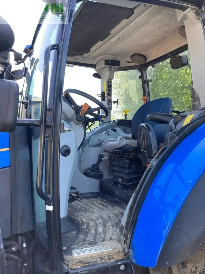 New Holland t5.115 dual command - Tracteur agricole: photos 5 New Holland t5.115 dual command - Tracteur agricole: photos 5