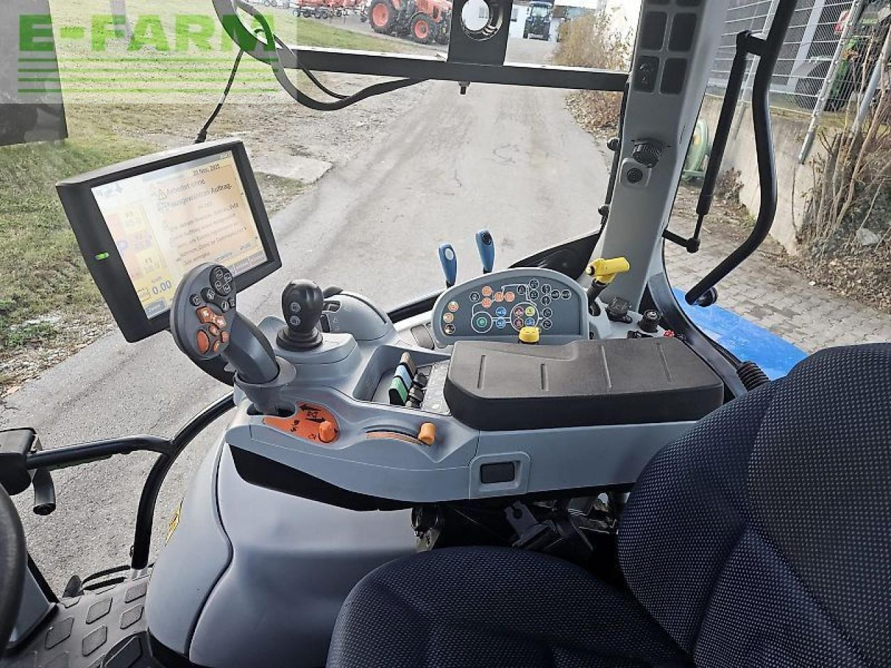 New Holland t5.120 auto command (stage v) - Tracteur agricole: photos 2 New Holland t5.120 auto command (stage v) - Tracteur agricole: photos 2