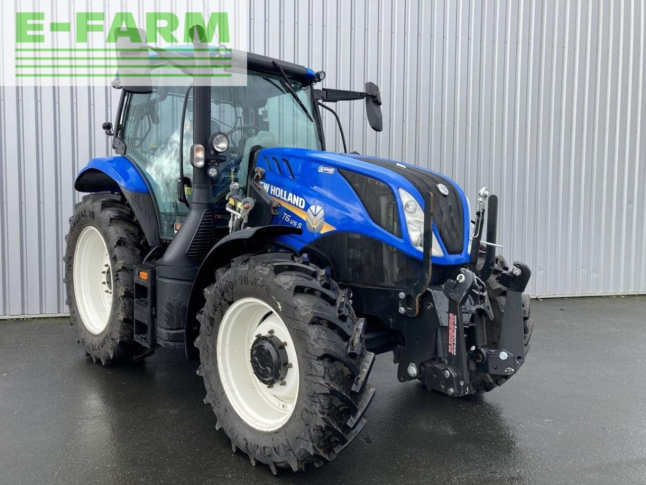 New Holland t6.125 electrocommand t4b - Tracteur agricole: photos 3 New Holland t6.125 electrocommand t4b - Tracteur agricole: photos 3
