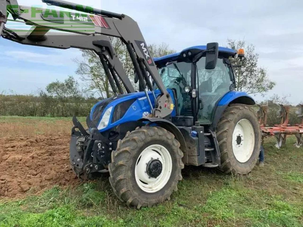 New Holland t6-155ac - Tracteur agricole: photos 4 New Holland t6-155ac - Tracteur agricole: photos 4