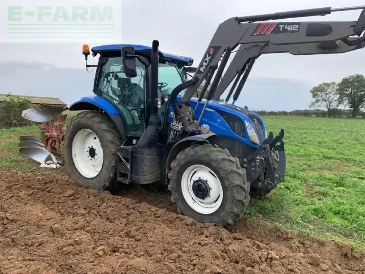 New Holland t6-155ac - Tracteur agricole: photos 1 New Holland t6-155ac - Tracteur agricole: photos 1