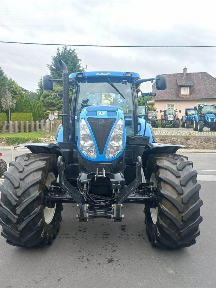 New Holland t7.185 auto command - Tracteur agricole: photos 2 New Holland t7.185 auto command - Tracteur agricole: photos 2