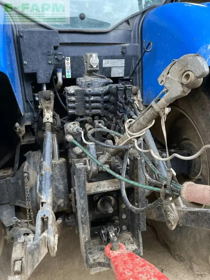 New Holland t7.200 auto command - Tracteur agricole: photos 3 New Holland t7.200 auto command - Tracteur agricole: photos 3