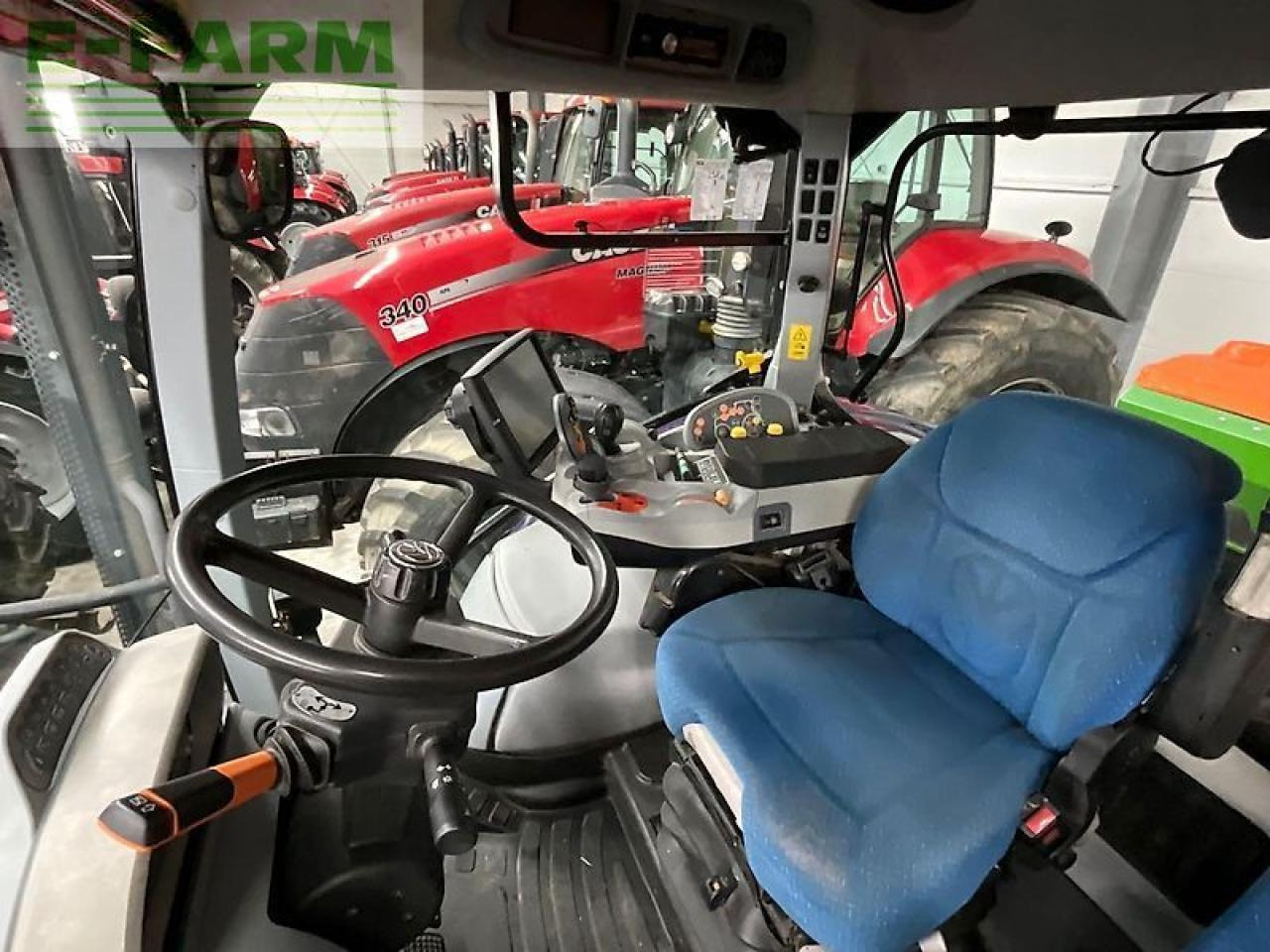 New Holland t7.210 - Tracteur agricole: photos 4 New Holland t7.210 - Tracteur agricole: photos 4