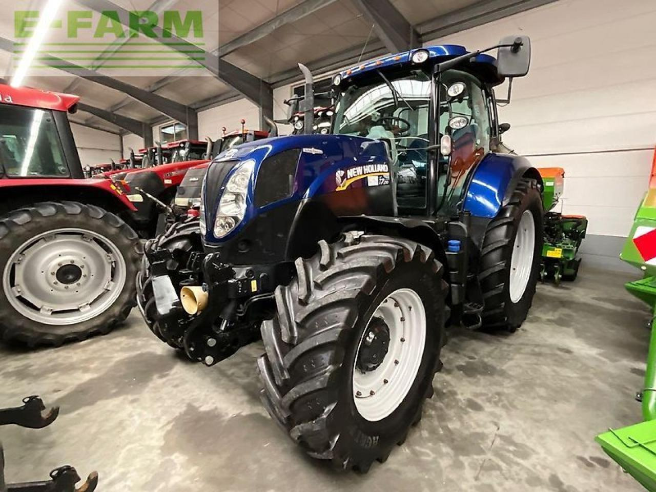 New Holland t7.210 - Tracteur agricole: photos 2 New Holland t7.210 - Tracteur agricole: photos 2
