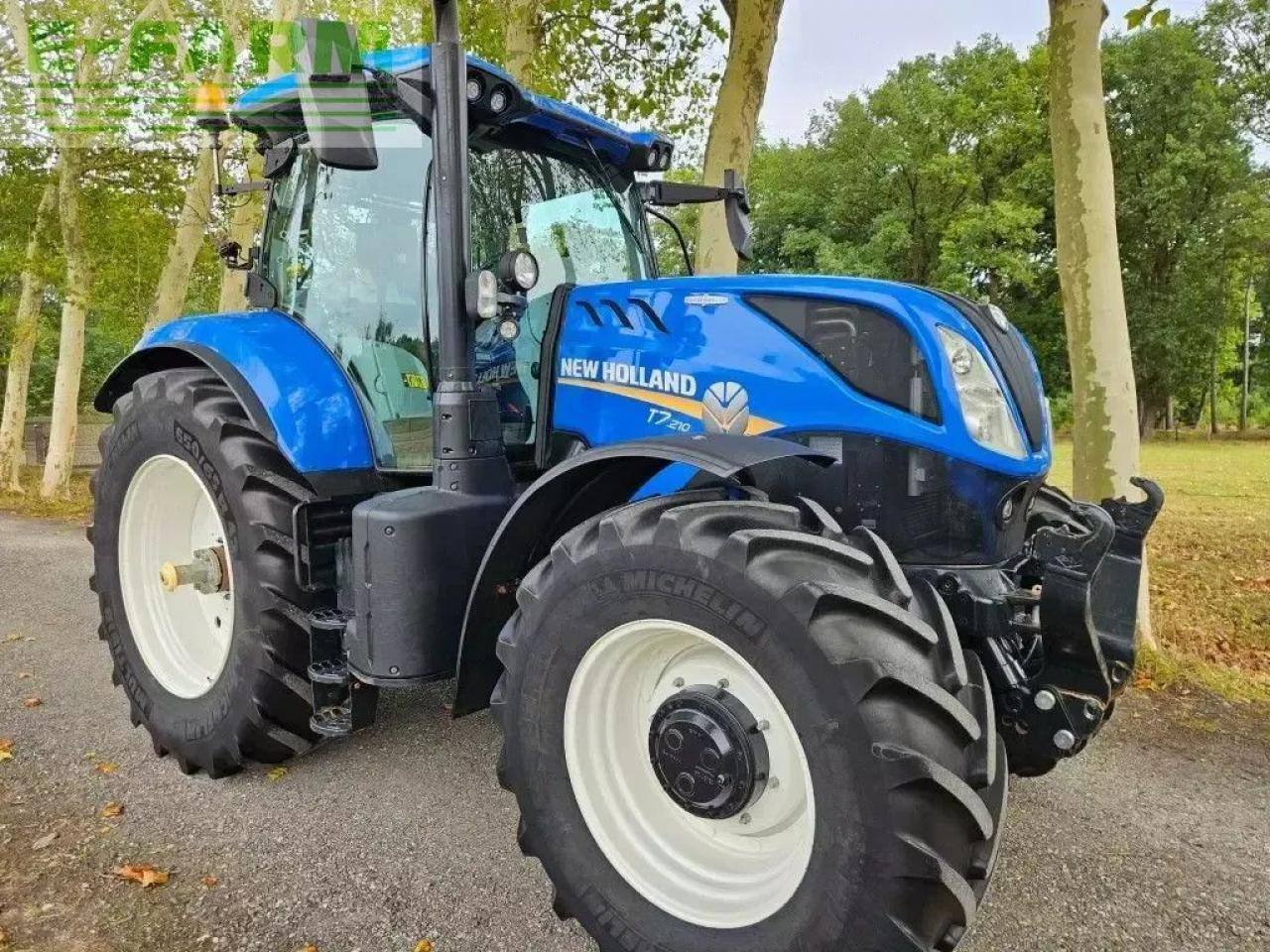 New Holland t7.210 ac auto command ( t7.225 t7.190 t7.175 t7.165 ) t7.210 ac - Tracteur agricole: photos 1 New Holland t7.210 ac auto command ( t7.225 t7.190 t7.175 t7.165 ) t7.210 ac - Tracteur agricole: photos 1