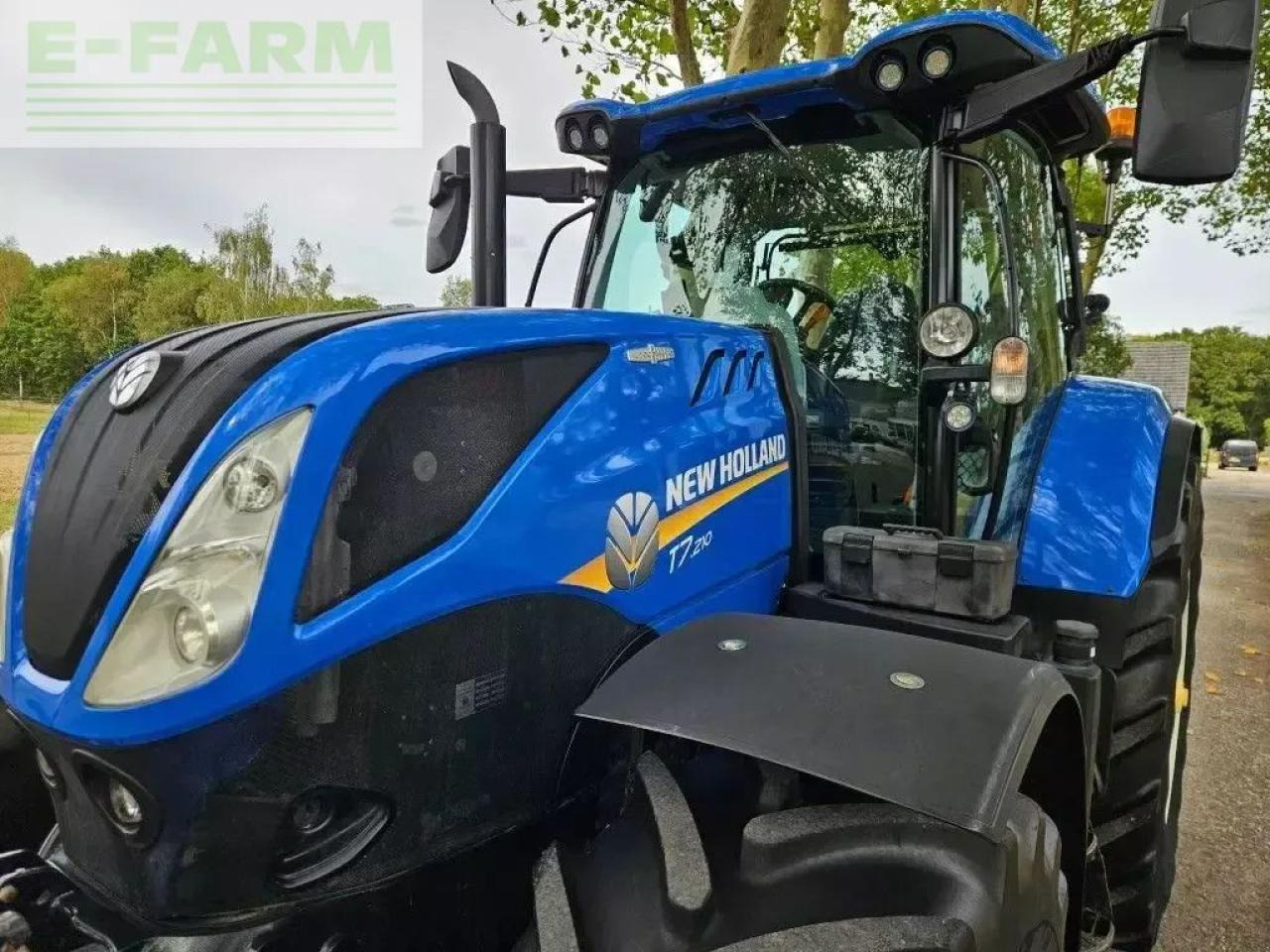 New Holland t7.210 ac auto command ( t7.225 t7.190 t7.175 t7.165 ) t7.210 ac - Tracteur agricole: photos 3 New Holland t7.210 ac auto command ( t7.225 t7.190 t7.175 t7.165 ) t7.210 ac - Tracteur agricole: photos 3