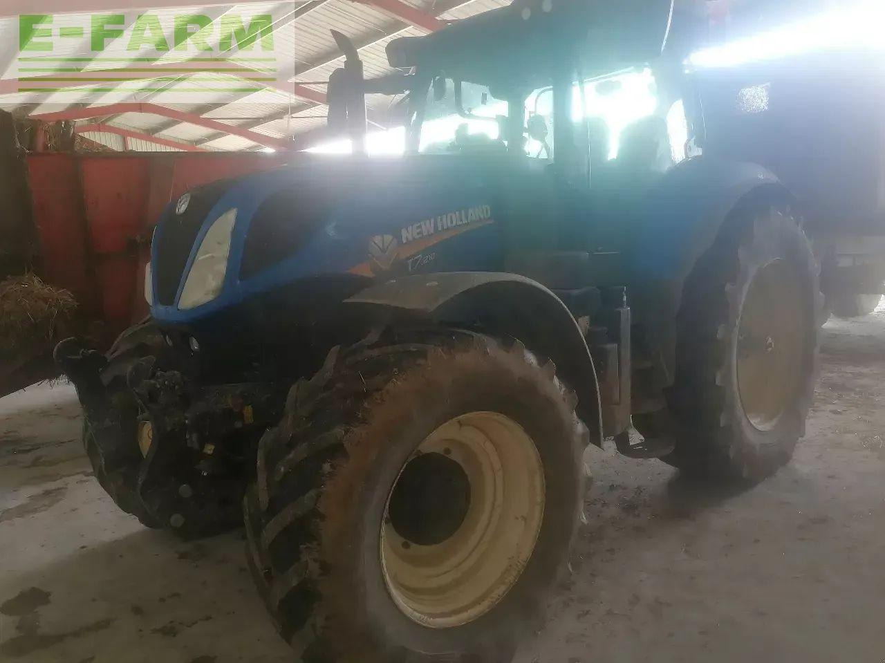 New Holland t7 210 sw - Tracteur agricole: photos 3 New Holland t7 210 sw - Tracteur agricole: photos 3