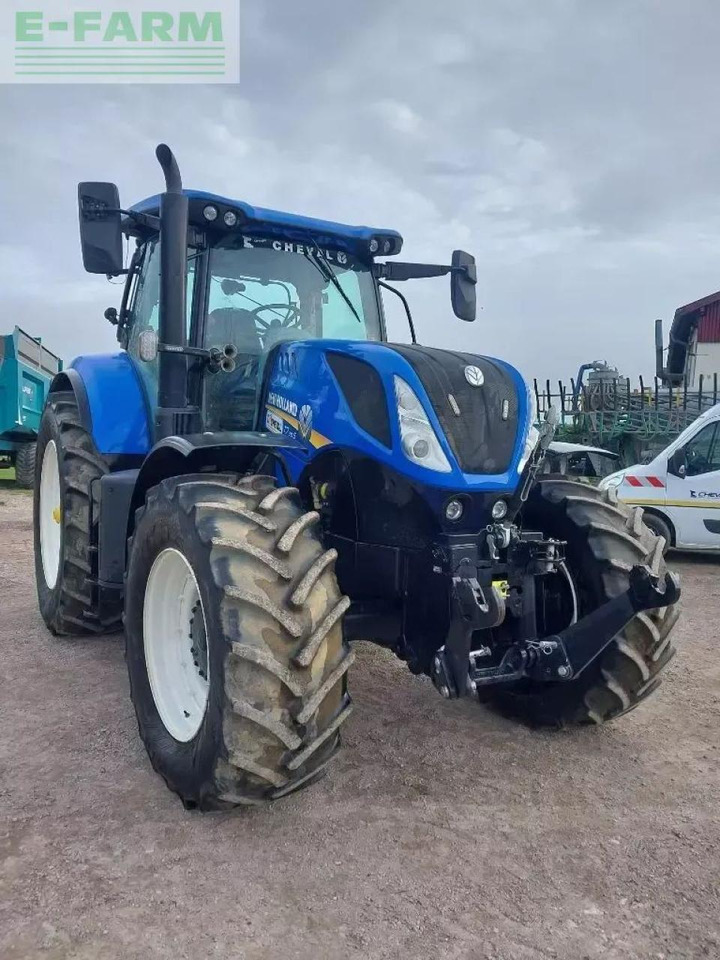 New Holland t7.215s S - Tracteur agricole: photos 2 New Holland t7.215s S - Tracteur agricole: photos 2