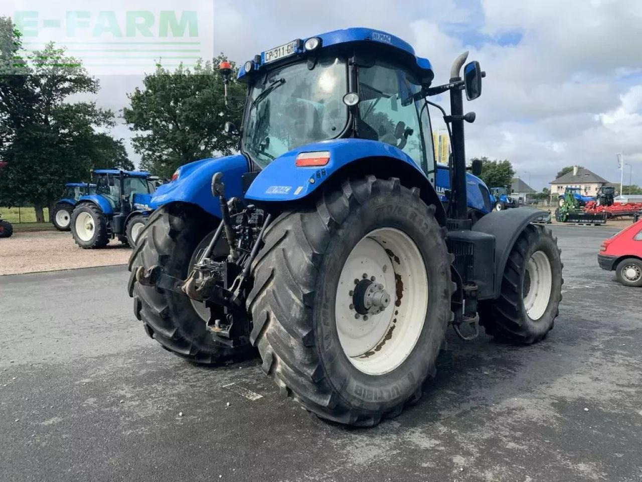 New Holland t7.235 auto command - Tracteur agricole: photos 3 New Holland t7.235 auto command - Tracteur agricole: photos 3