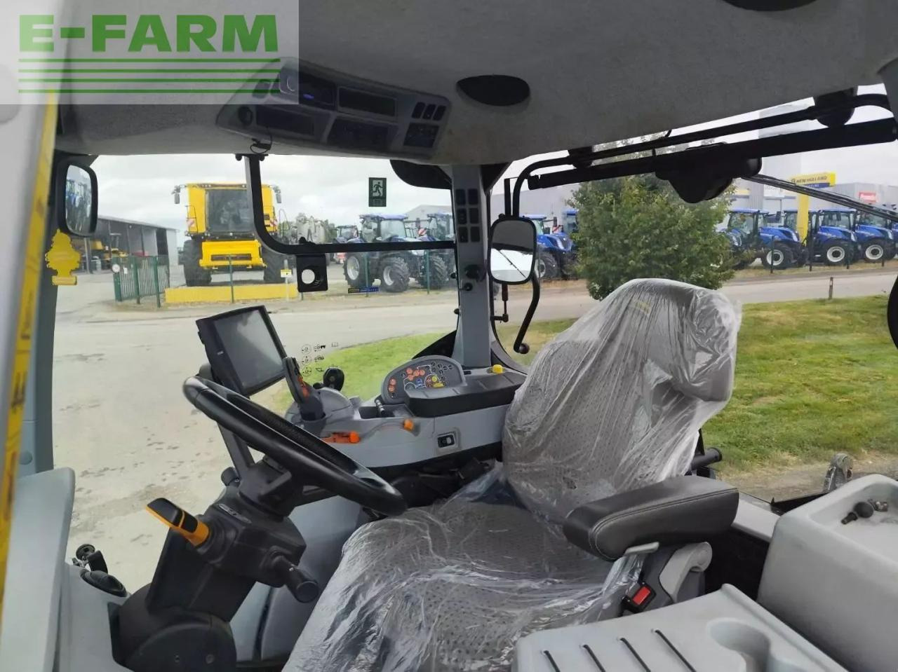 New Holland t7 245 ac - Tracteur agricole: photos 5 New Holland t7 245 ac - Tracteur agricole: photos 5