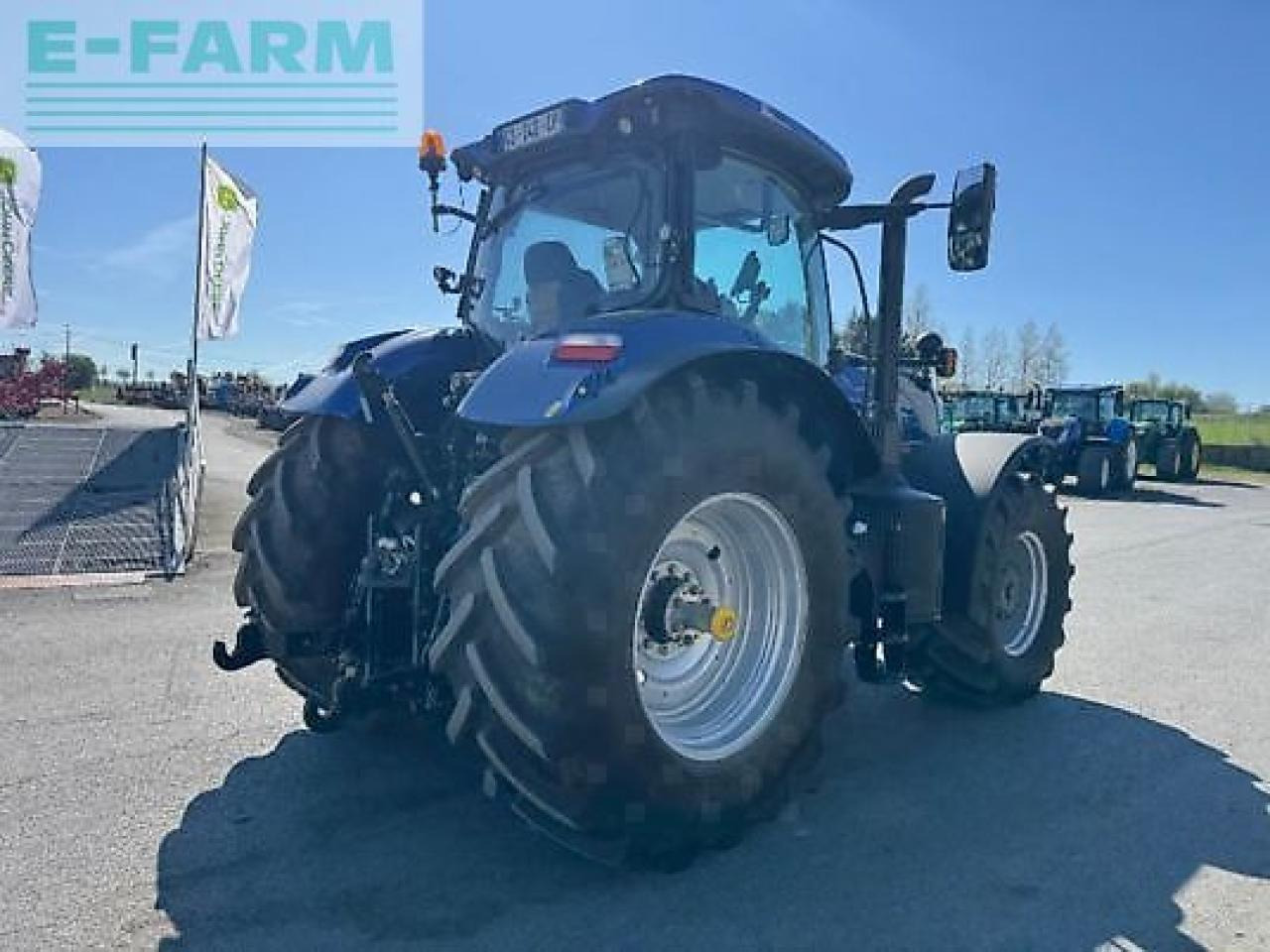 New Holland t7.245 ac - Tracteur agricole: photos 4 New Holland t7.245 ac - Tracteur agricole: photos 4