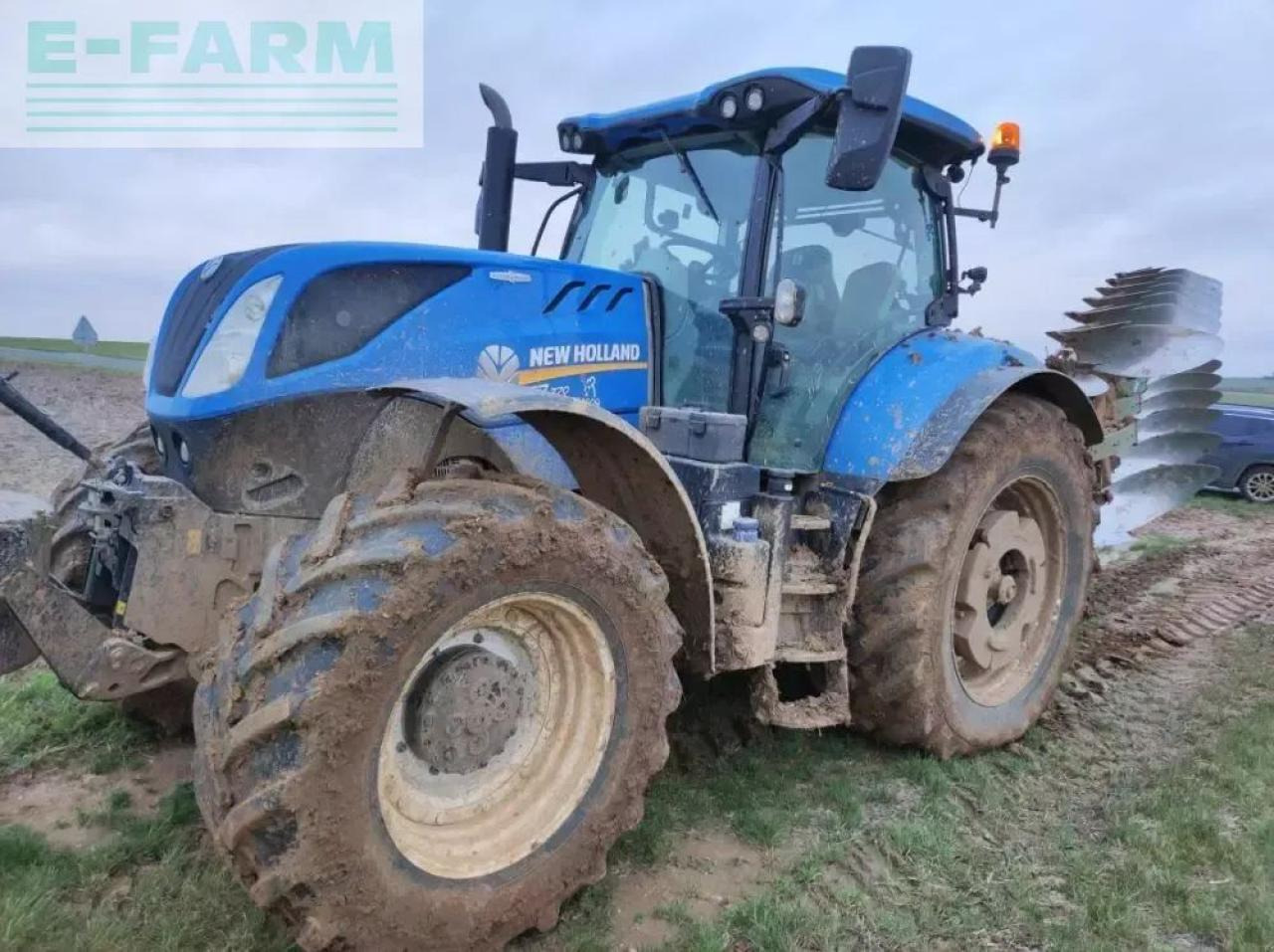 New Holland t7.270 ac - Tracteur agricole: photos 1 New Holland t7.270 ac - Tracteur agricole: photos 1