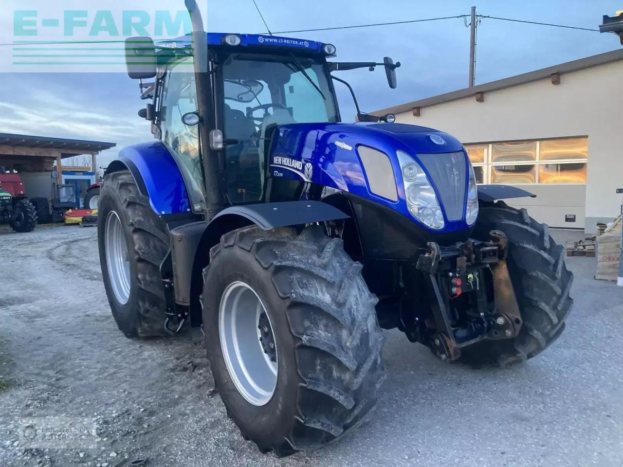 New Holland t7.270 auto command bluepower - Tracteur agricole: photos 3 New Holland t7.270 auto command bluepower - Tracteur agricole: photos 3