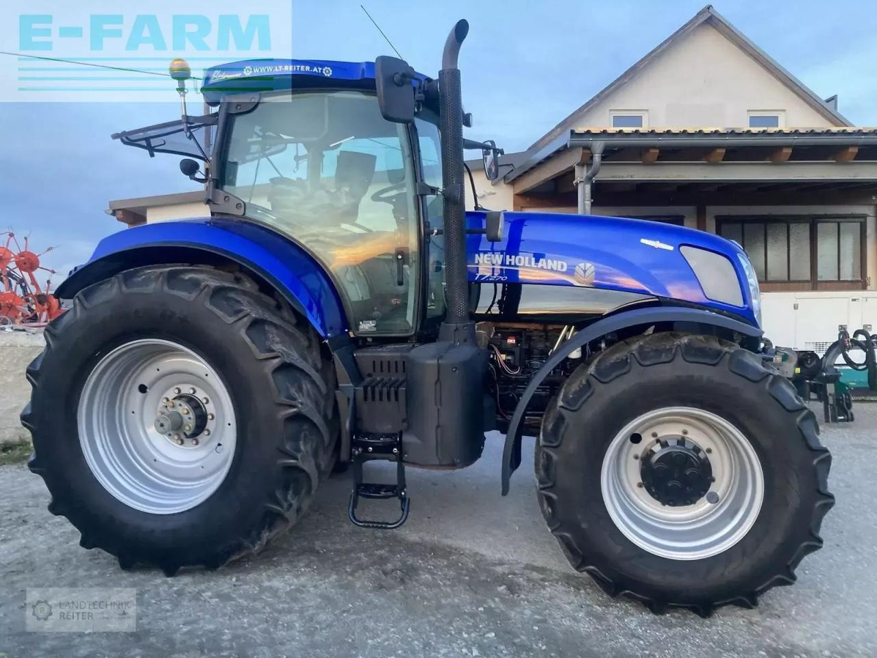 New Holland t7.270 auto command bluepower - Tracteur agricole: photos 4 New Holland t7.270 auto command bluepower - Tracteur agricole: photos 4