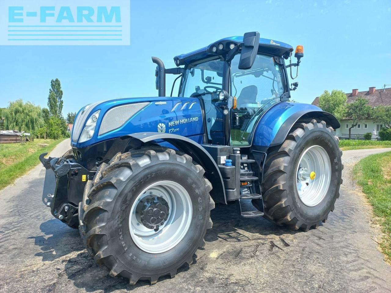 New Holland t7.270 auto command sidewinder ii (stage v) - Tracteur agricole: photos 1 New Holland t7.270 auto command sidewinder ii (stage v) - Tracteur agricole: photos 1
