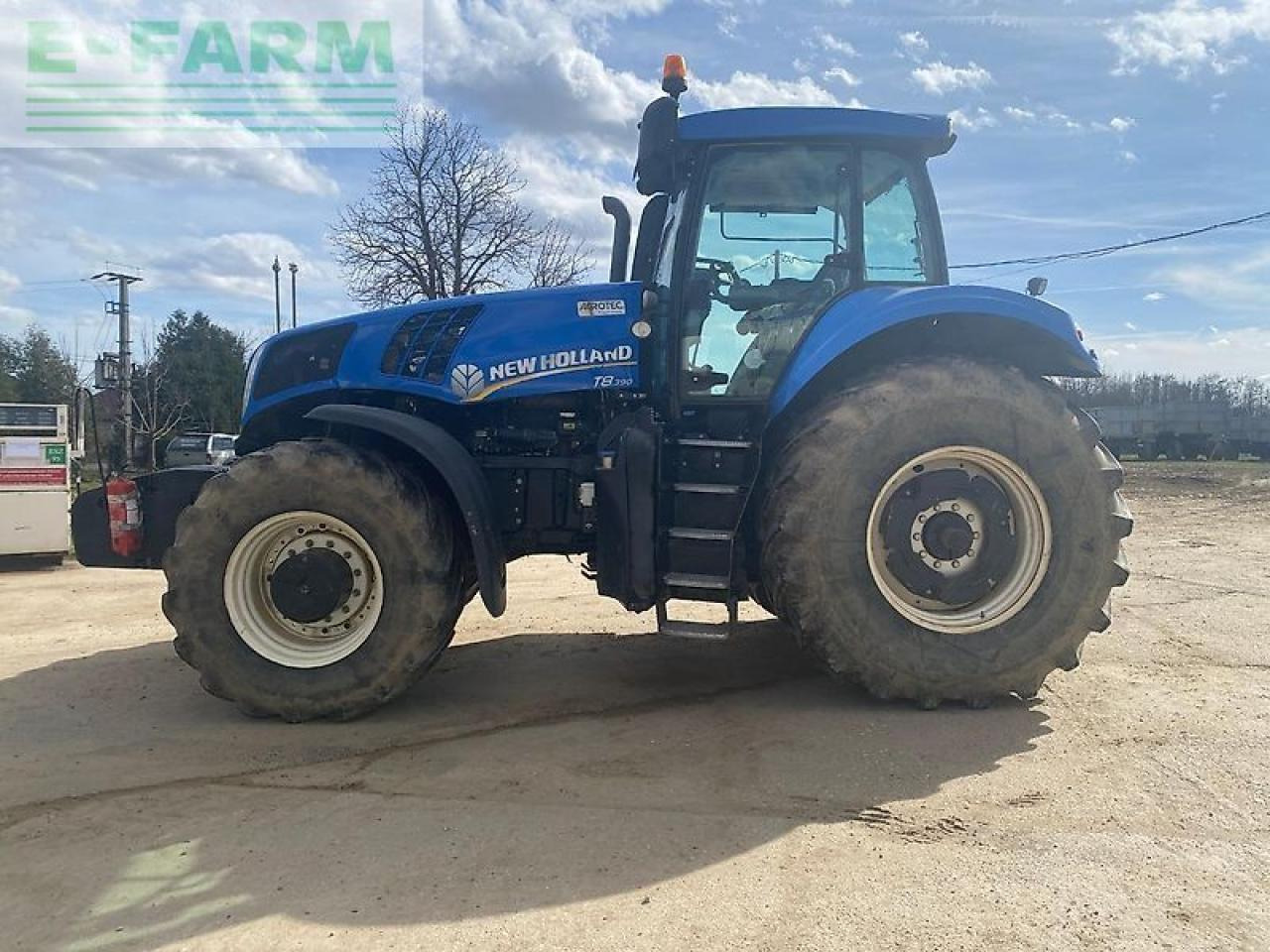 New Holland t8.390 - Tracteur agricole: photos 5 New Holland t8.390 - Tracteur agricole: photos 5