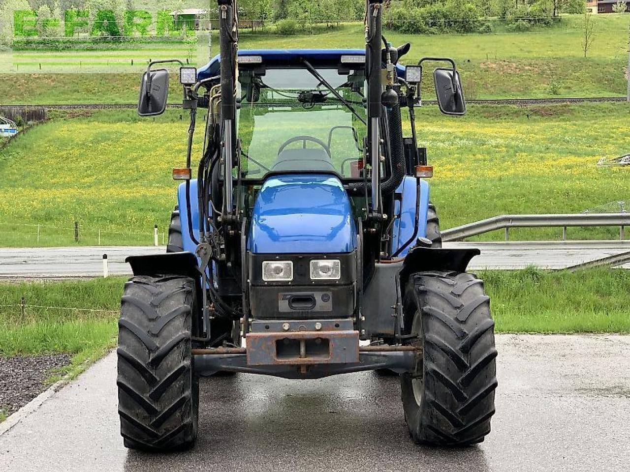 New Holland tl 70 a + hauer frontlader A - Tracteur agricole: photos 4 New Holland tl 70 a + hauer frontlader A - Tracteur agricole: photos 4