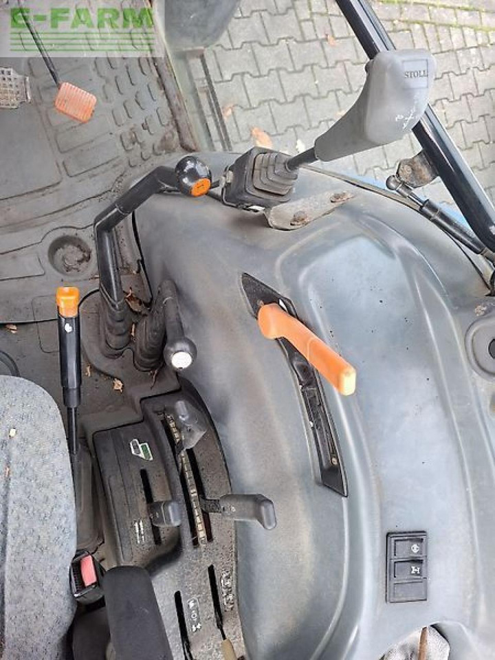 Tracteur agricole New Holland tla 80: photos 12 Tracteur agricole New Holland tla 80: photos 12