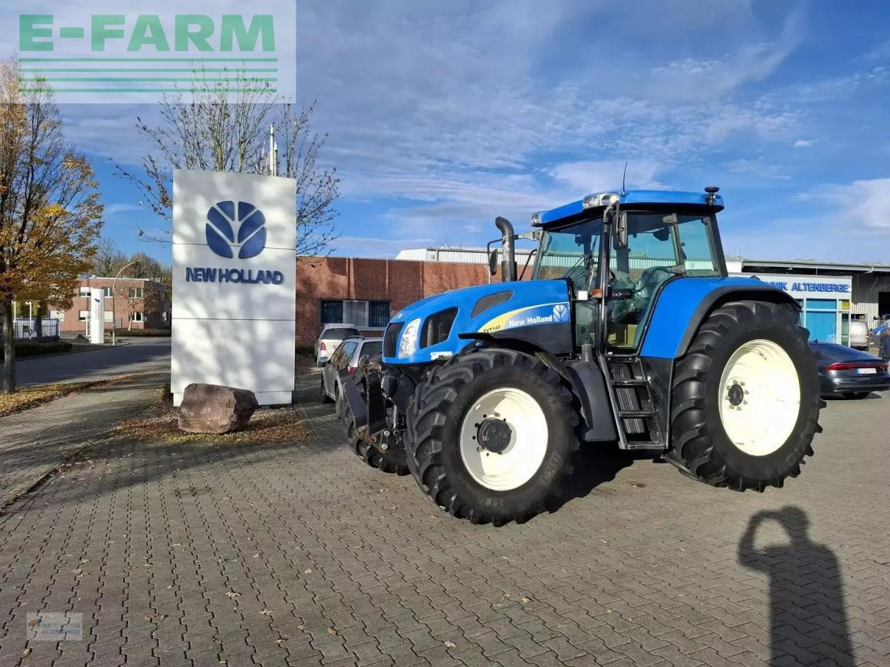 New Holland tvt 145 - Tracteur agricole: photos 2 New Holland tvt 145 - Tracteur agricole: photos 2