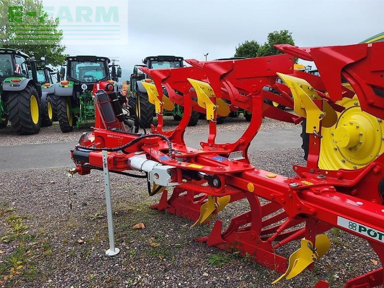 Pöttinger servo 45 m plus - fünfscharig (4+1/5) - Charrue: photos 4 Pöttinger servo 45 m plus - fünfscharig (4+1/5) - Charrue: photos 4