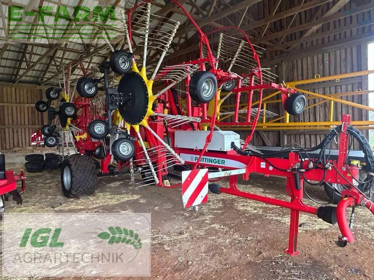 Pöttinger top 1252c - Faneuse: photos 1 Pöttinger top 1252c - Faneuse: photos 1