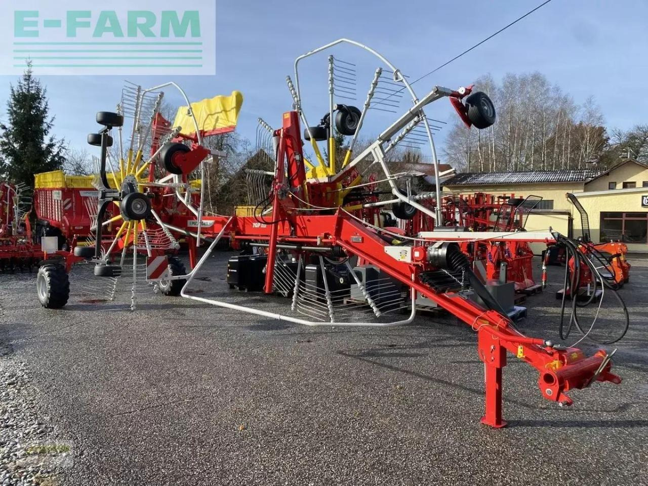 Pöttinger top 812 - Faneuse: photos 1 Pöttinger top 812 - Faneuse: photos 1