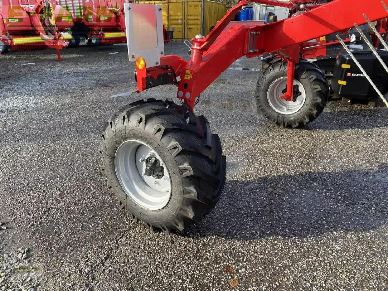 Pöttinger top 812 - Faneuse: photos 5 Pöttinger top 812 - Faneuse: photos 5