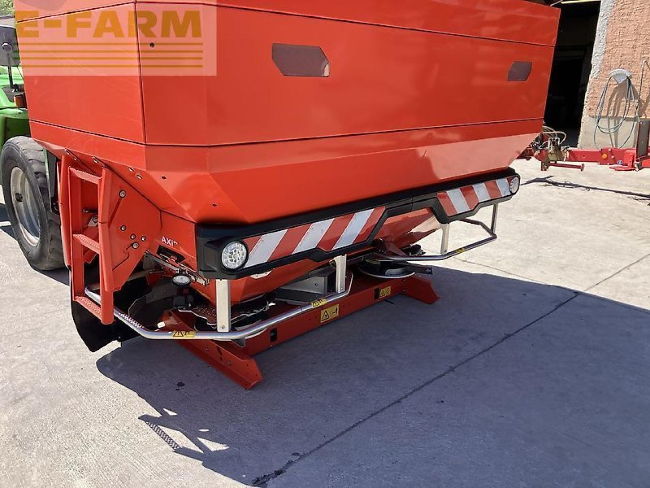 Rauch axis 50.2 emc+w *5200l behältervolumen* - Distributeur d'engrais: photos 5 Rauch axis 50.2 emc+w *5200l behältervolumen* - Distributeur d'engrais: photos 5