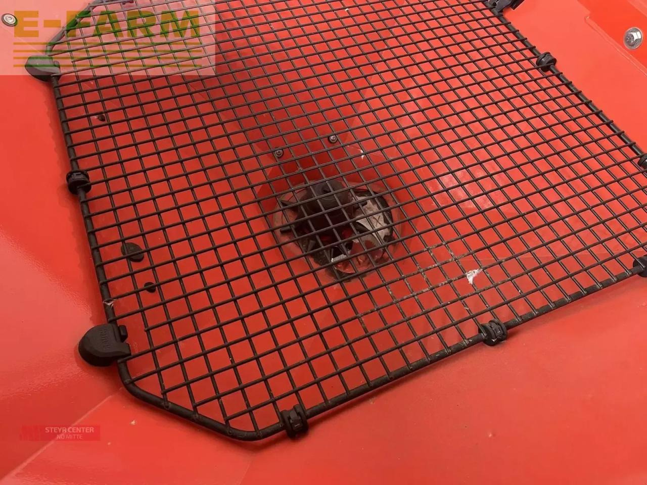 Rauch axis m 30.2 emc + w isobus - Distributeur d'engrais: photos 3 Rauch axis m 30.2 emc + w isobus - Distributeur d'engrais: photos 3