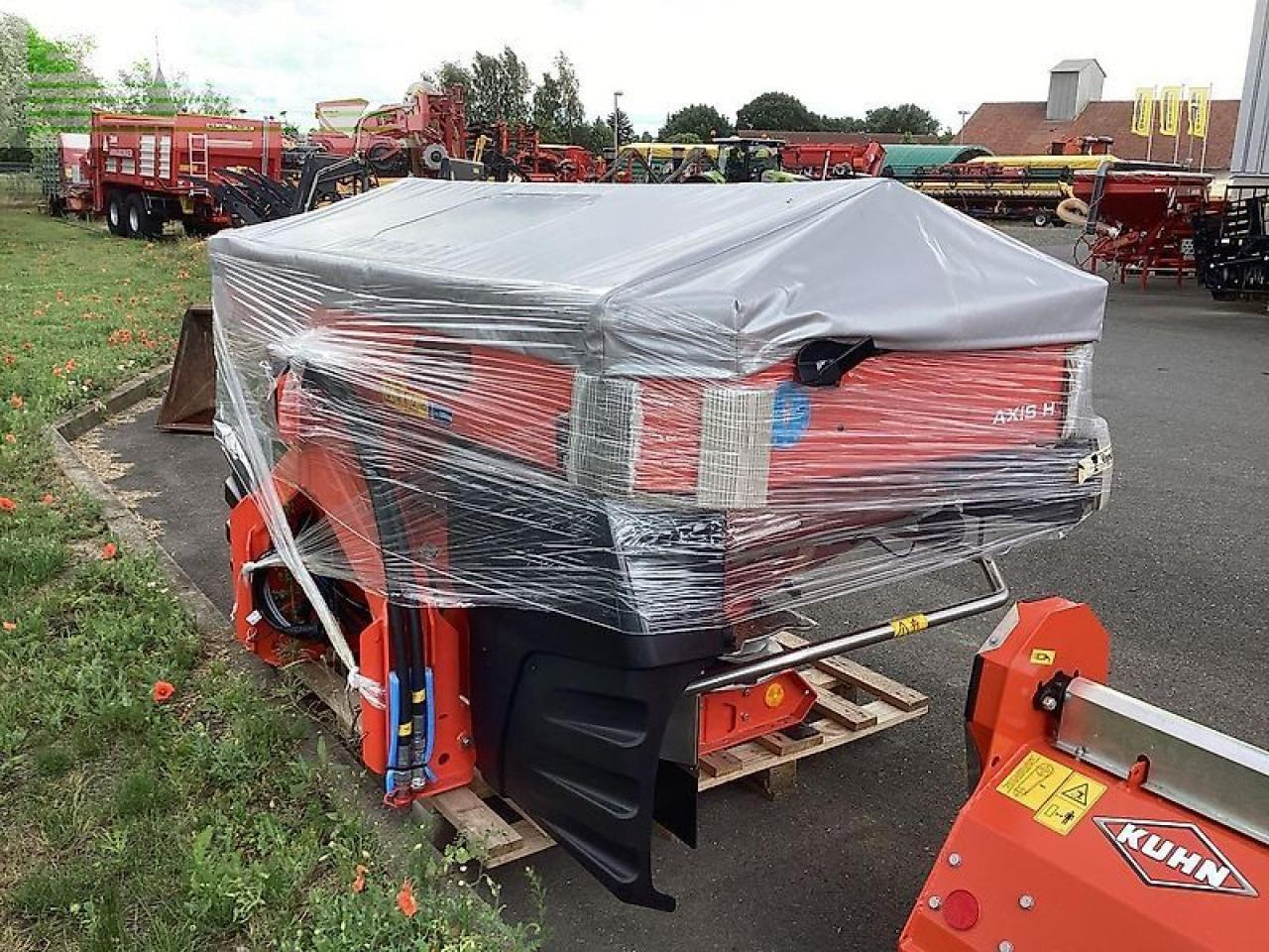 Rauch rauch axis h 30.2 emc+w cci 1200 - Distributeur d'engrais: photos 3 Rauch rauch axis h 30.2 emc+w cci 1200 - Distributeur d'engrais: photos 3
