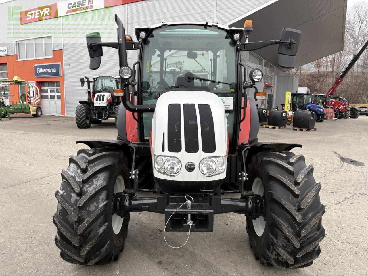 Steyr 4075 kompakt s (stage v) - Tracteur agricole: photos 4 Steyr 4075 kompakt s (stage v) - Tracteur agricole: photos 4