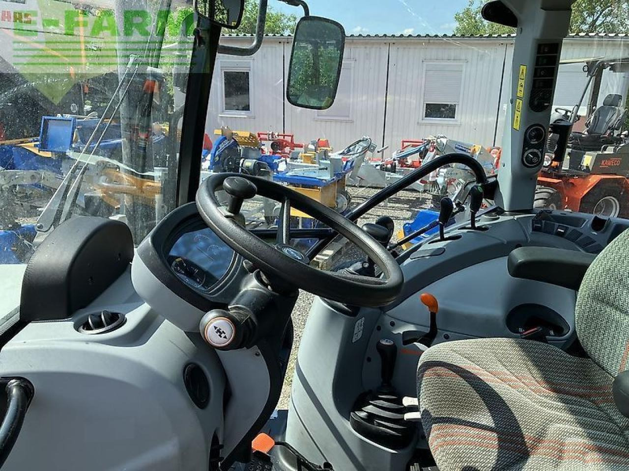 Tracteur agricole Steyr kompakt 4065 s tier3 S: photos 10
