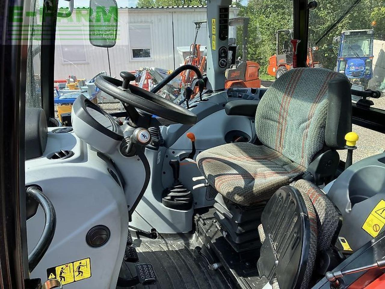 Tracteur agricole Steyr kompakt 4065 s tier3 S: photos 12