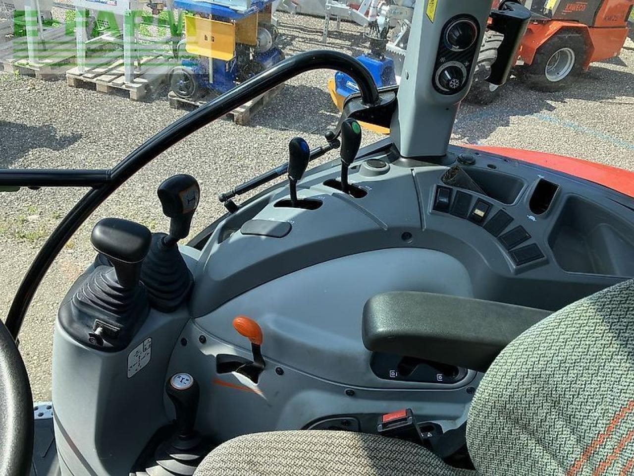 Tracteur agricole Steyr kompakt 4065 s tier3 S: photos 9