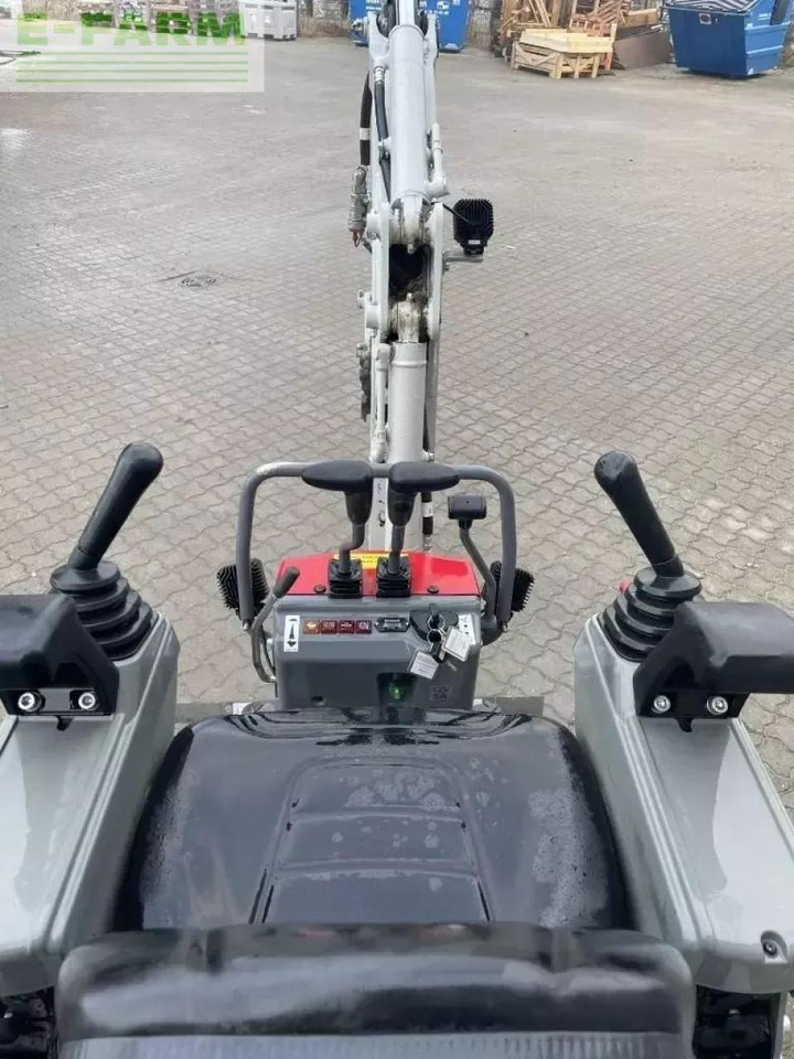 Takeuchi tb 210 - Mini pelle: photos 4 Takeuchi tb 210 - Mini pelle: photos 4