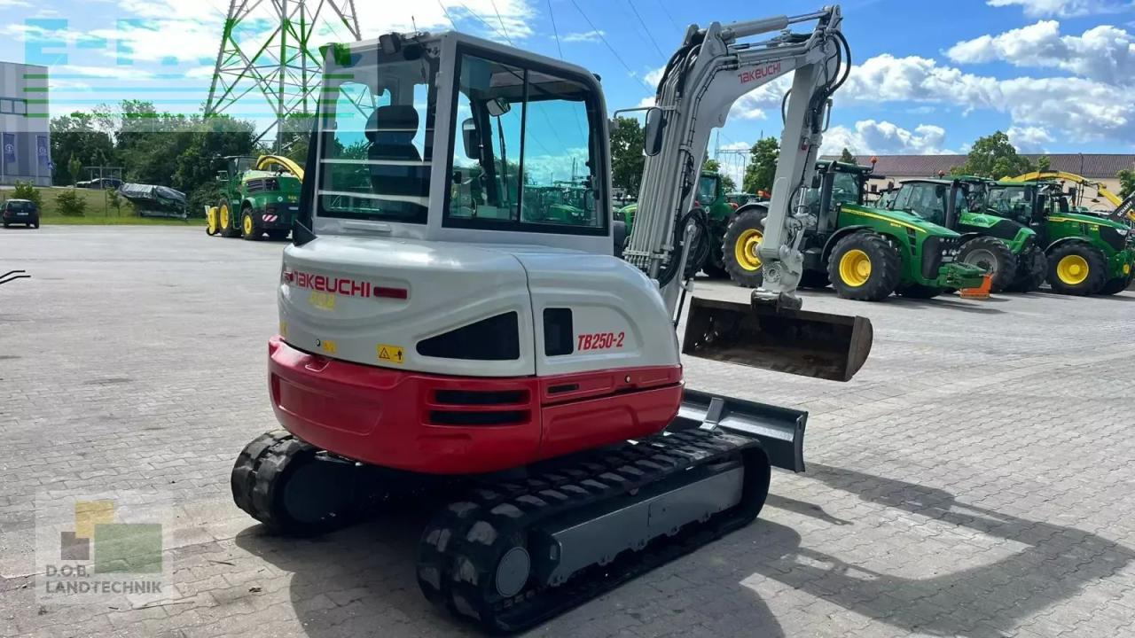 Takeuchi tb 250 - Mini pelle: photos 5 Takeuchi tb 250 - Mini pelle: photos 5