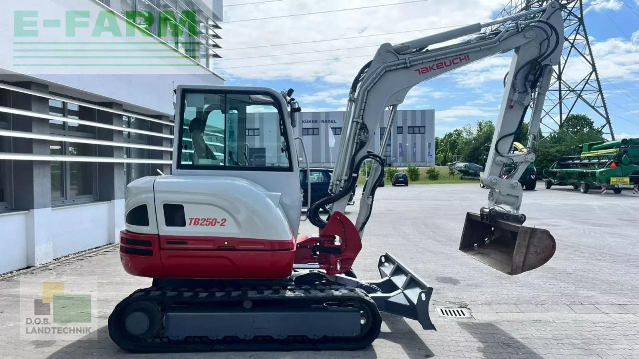 Takeuchi tb 250 - Mini pelle: photos 4 Takeuchi tb 250 - Mini pelle: photos 4