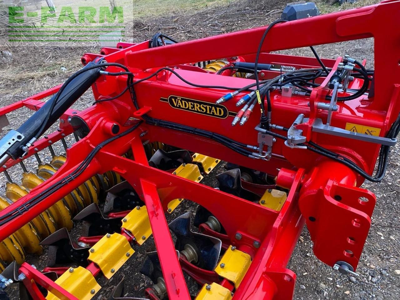 Väderstad Carrier XT 425 - Cover crop: photos 2 Väderstad Carrier XT 425 - Cover crop: photos 2