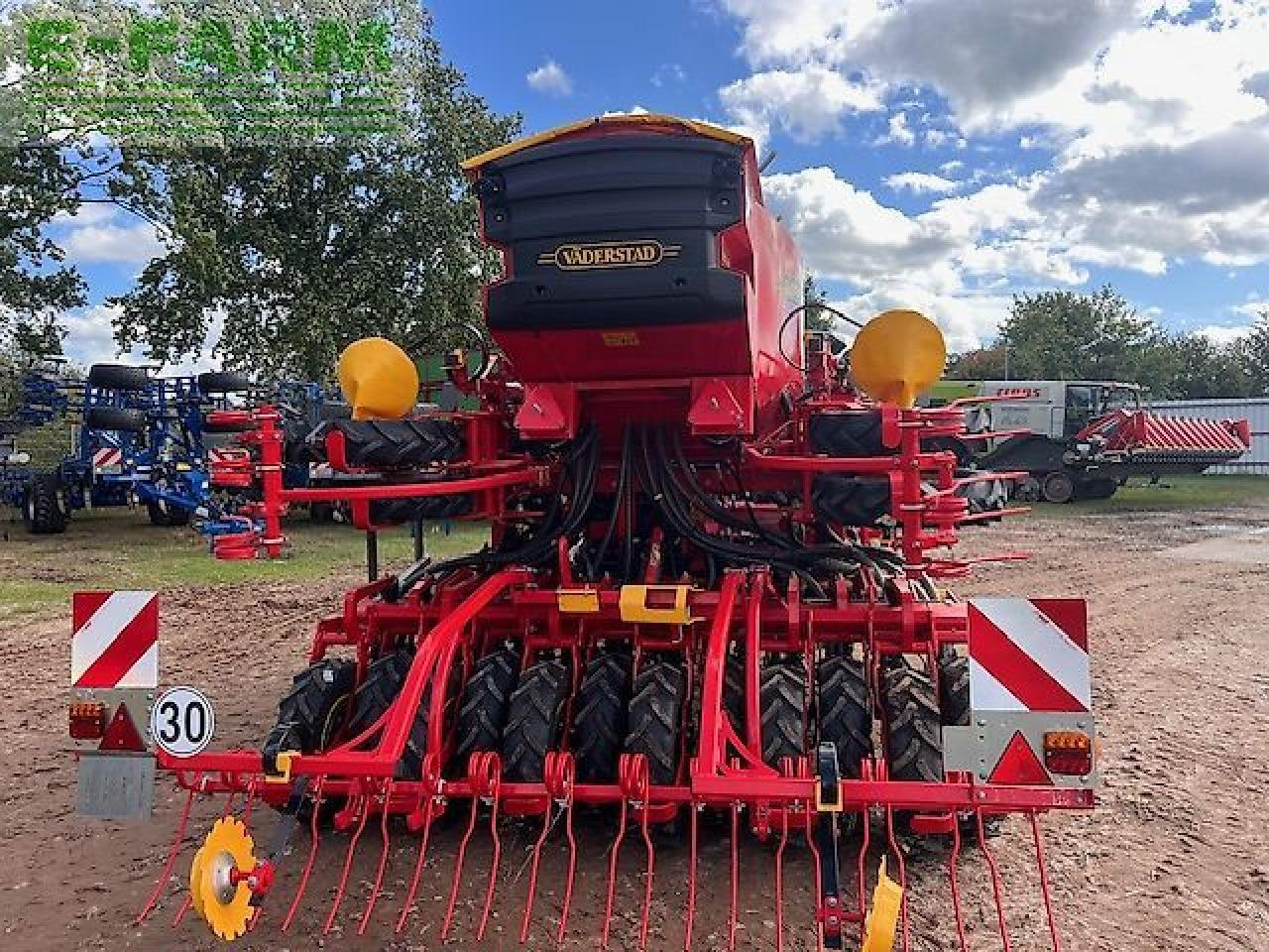 Väderstad rapid a 400 s - Semoir: photos 2 Väderstad rapid a 400 s - Semoir: photos 2