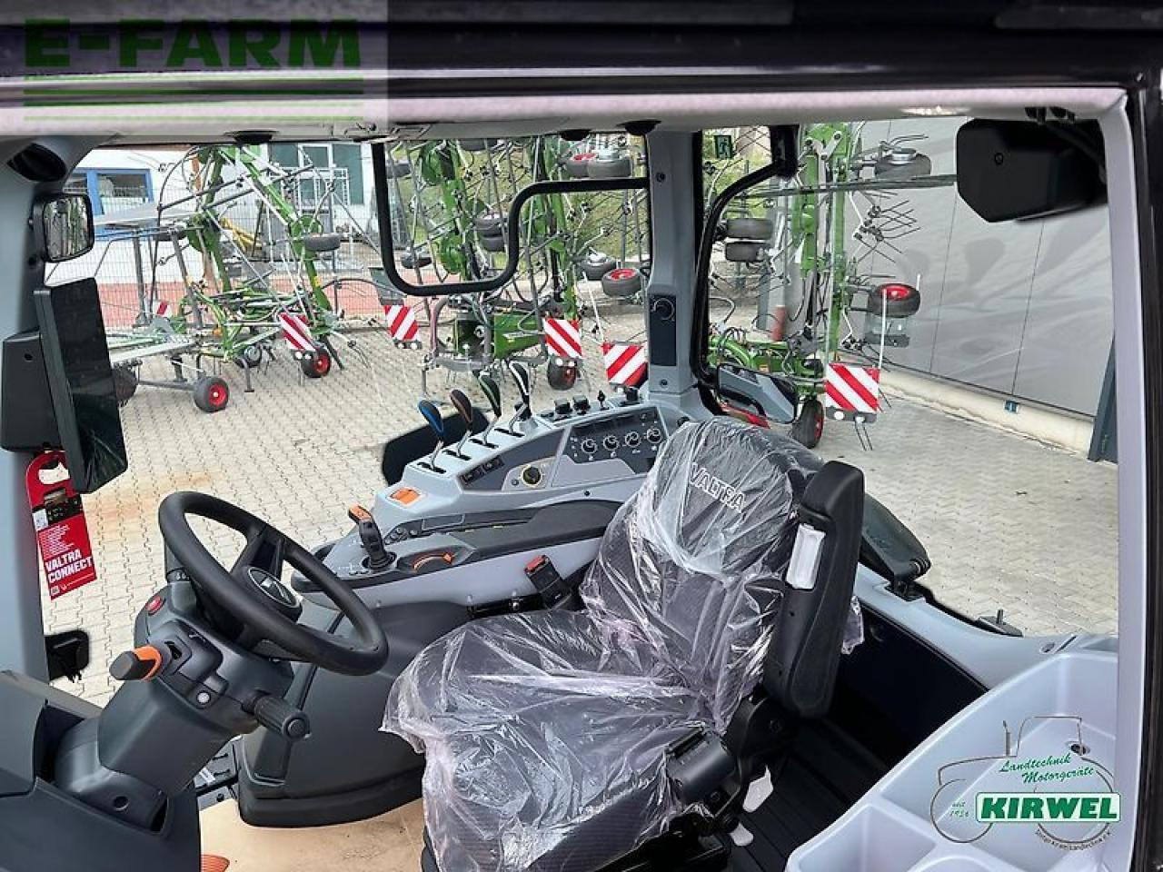 Tracteur agricole Valtra n 155 active Active: photos 9