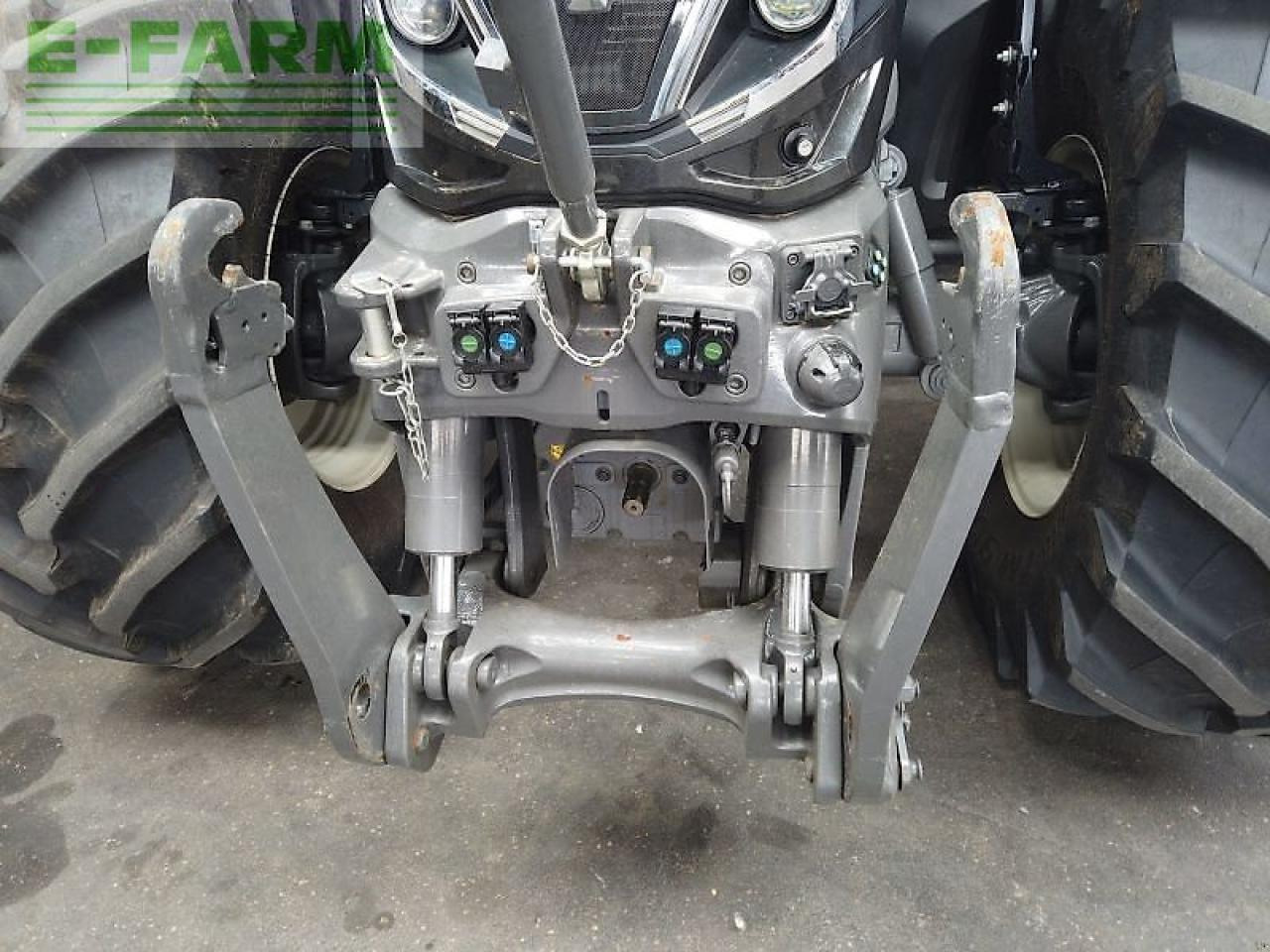 Valtra q305 valtra traktor - Tracteur agricole: photos 3 Valtra q305 valtra traktor - Tracteur agricole: photos 3