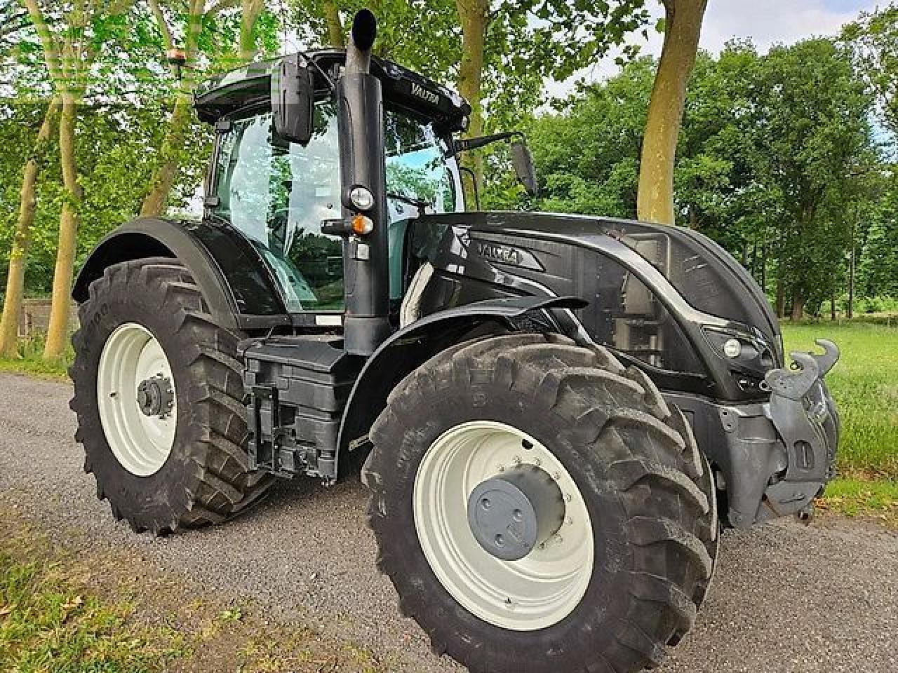 Valtra s394 smarttouch twintrac s274 s294 s324 s354 s374 fendt agco - Tracteur agricole: photos 1 Valtra s394 smarttouch twintrac s274 s294 s324 s354 s374 fendt agco - Tracteur agricole: photos 1