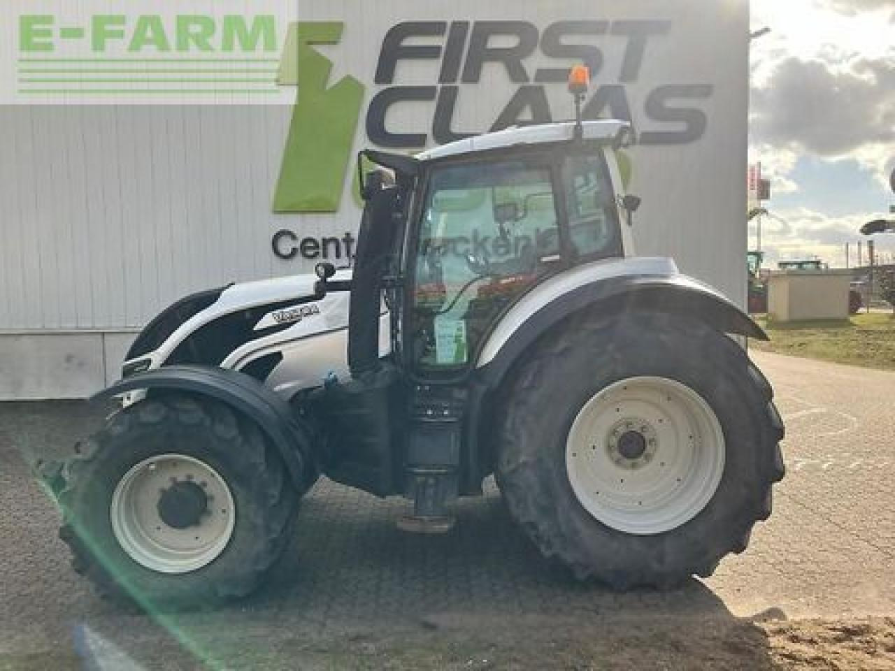 Valtra t 174e - Tracteur agricole: photos 2 Valtra t 174e - Tracteur agricole: photos 2