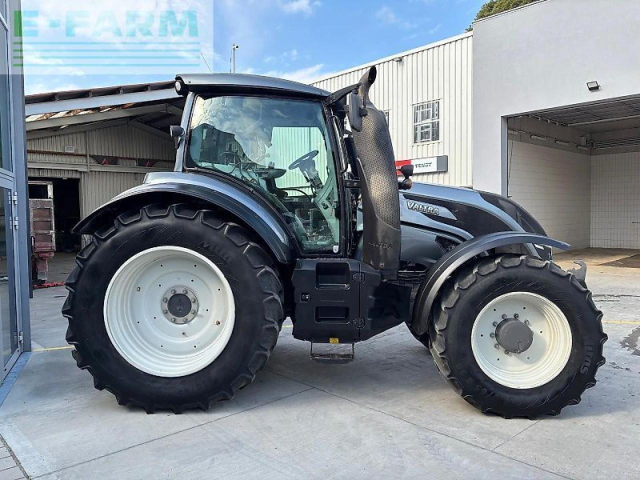 Tracteur agricole Valtra t 174e active Active: photos 10 Tracteur agricole Valtra t 174e active Active: photos 10